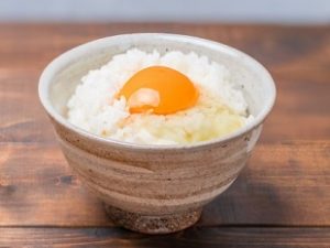 日本たまごかけごはん研究所で紹介　小林醤油　卵かけご飯の醤油　新潟県村上市